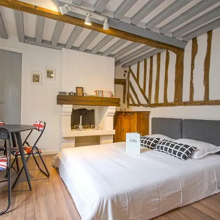 Lägenhet Luckey Homes - Rue Du Puits / Impasse Saint Jean *